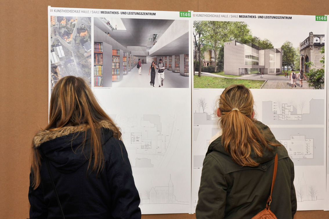 Ausstellung „Neubau BURG Mediathek“ in der Burg Galerie im Volkspark vom 18. Januar bis 5. Februar 2012. Foto: Udo W. Beier