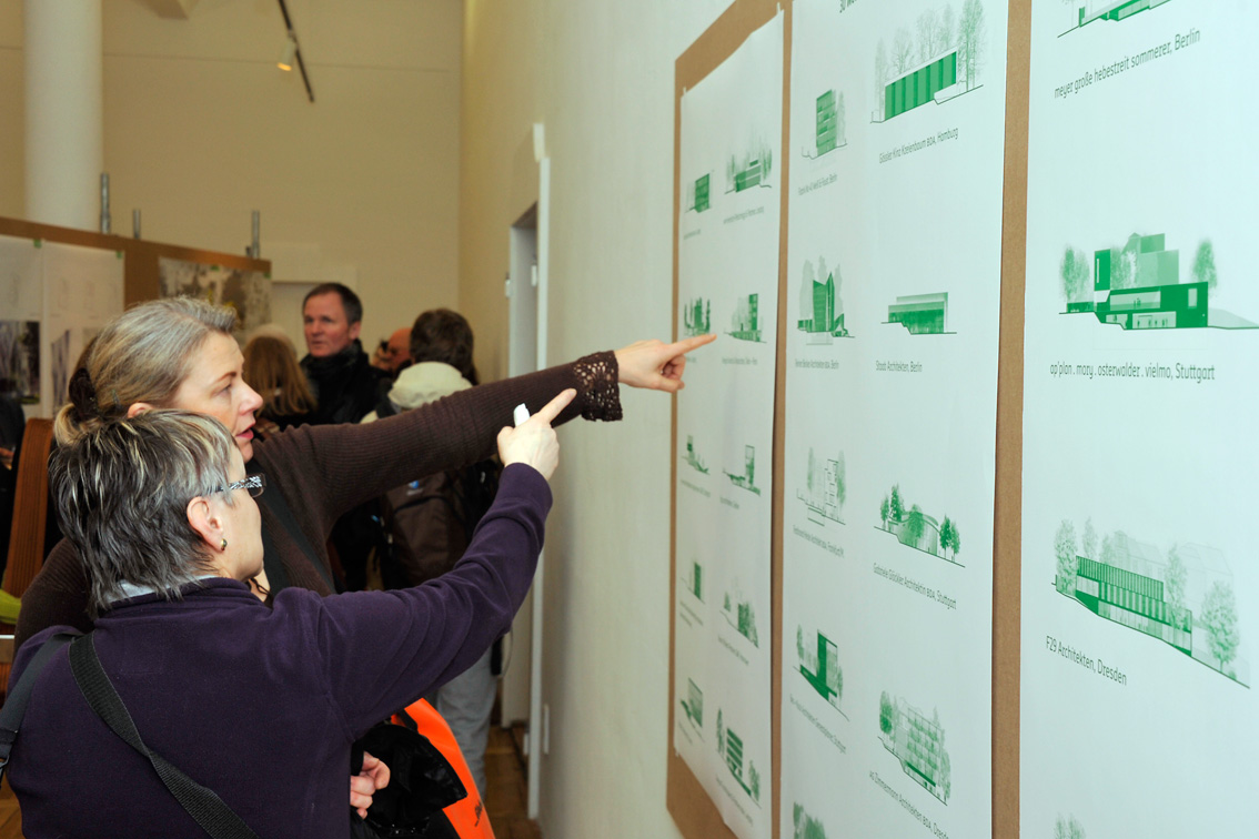 Ausstellung „Neubau BURG Mediathek“ in der Burg Galerie im Volkspark vom 18. Januar bis 5. Februar 2012. Foto: Udo W. Beier