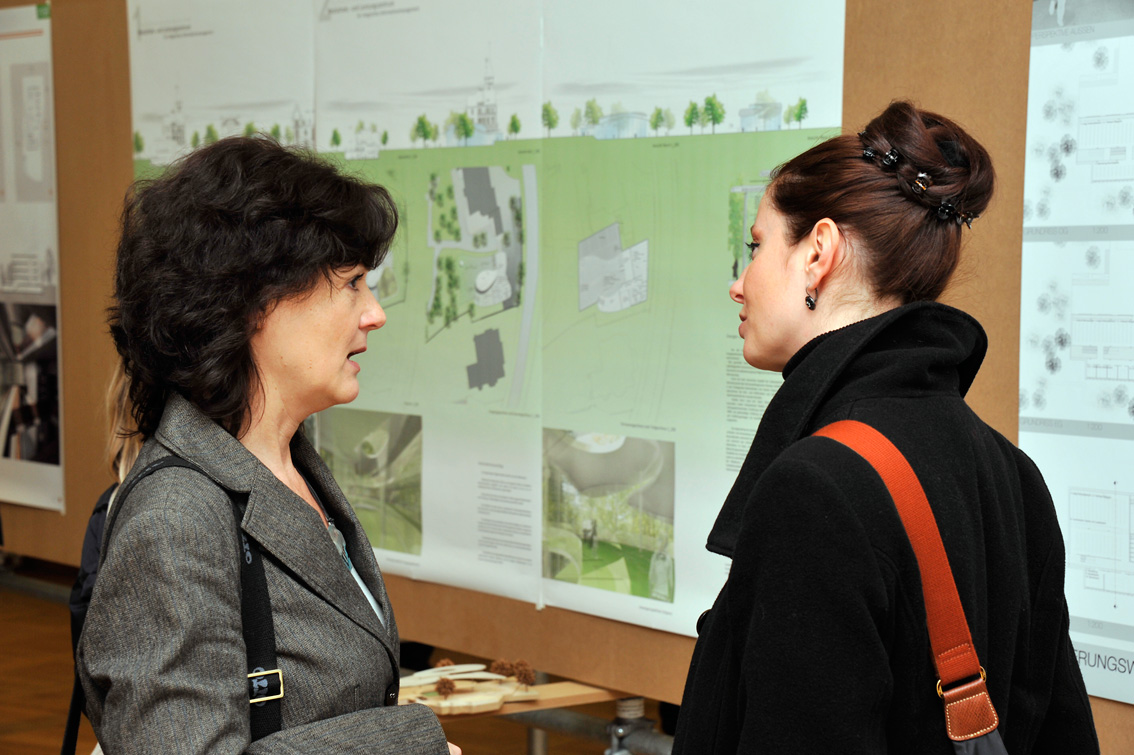 Ausstellung „Neubau BURG Mediathek“ in der Burg Galerie im Volkspark vom 18. Januar bis 5. Februar 2012. Foto: Udo W. Beier